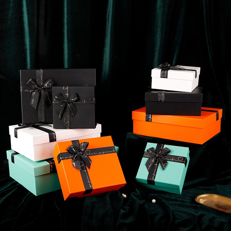 Boîte-cadeau de haute qualité artisanat boîte-cadeau d'anniversaire boîte en carton design personnalisé emballage personnalisé